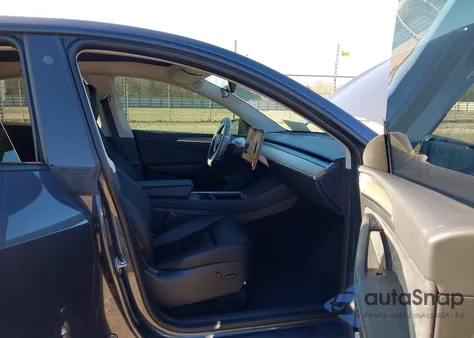 2023 Tesla Model Y Awd/Long Range Dual Motor All-Wheel Drive from USA, damaged, VIN 7SAYGDEE9PA044441